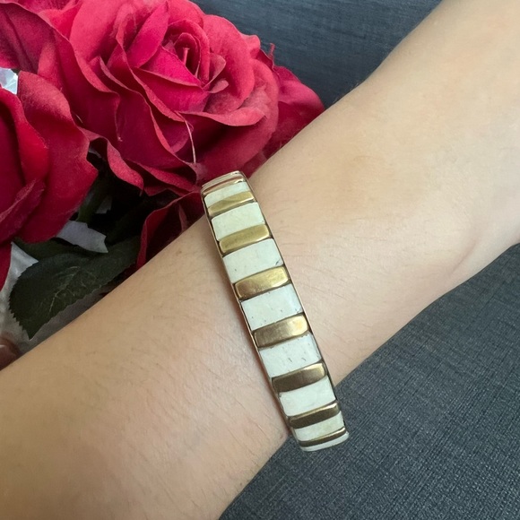 VINTAGE BRACELET BRASS & BONE JEWELRY ACCESSORY - Picture 1 of 6